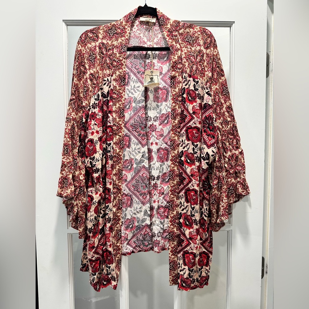 Easel Red and Cream Floral Kimono - Size Medium